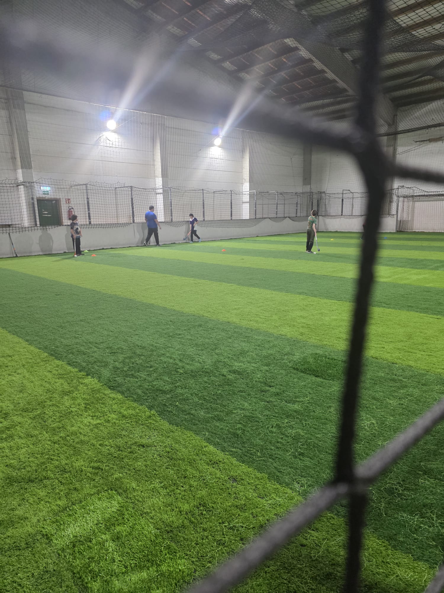 Kinder beim Feldhockeytraining in Hamm